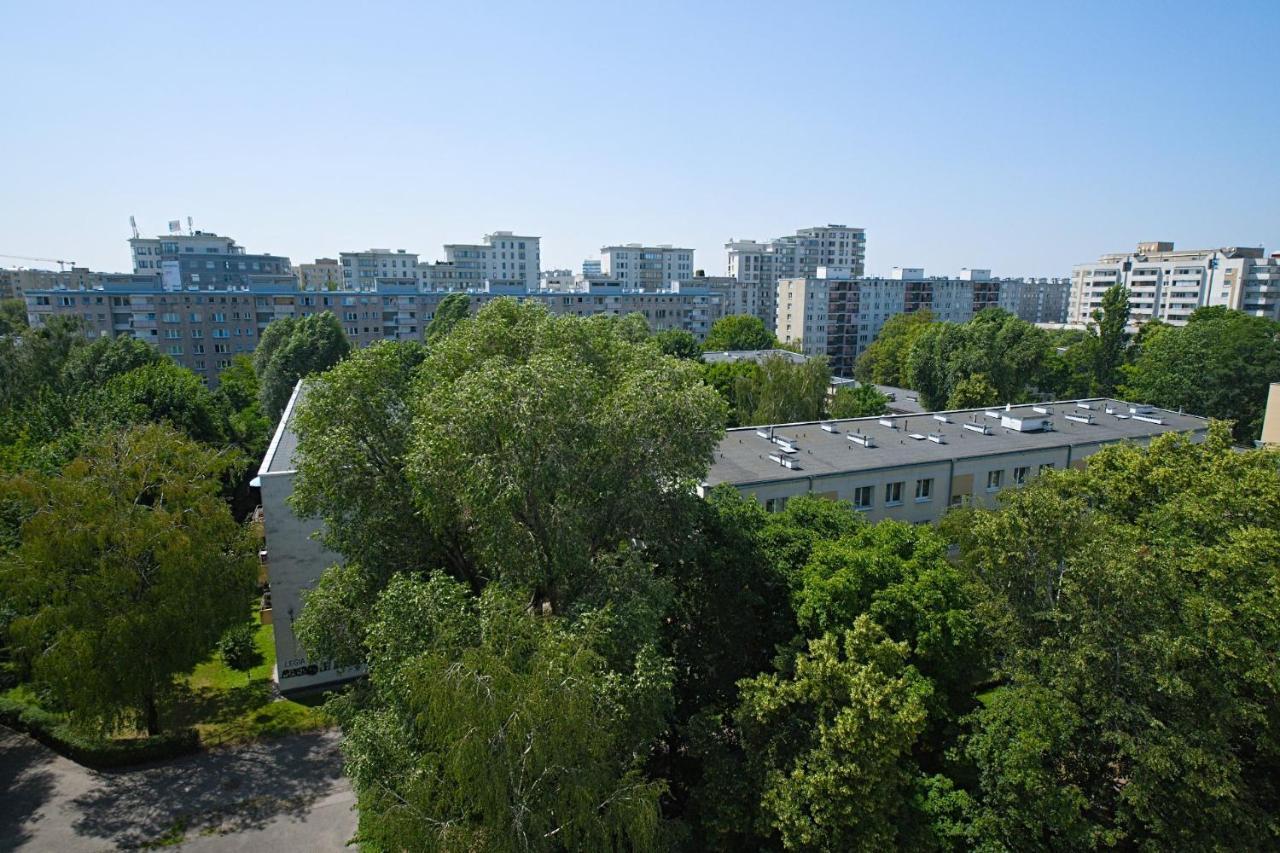 White Studio Next To Polin Polish Jews Musem Varsovia Exterior foto